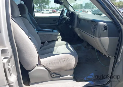 2004 Chevrolet Tahoe C1500 из США, поврежденный, VIN 1GNEC13V24J330563